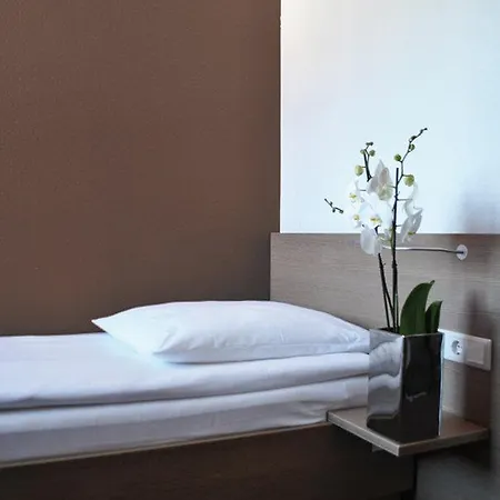 Kronprinz Hotel 3*