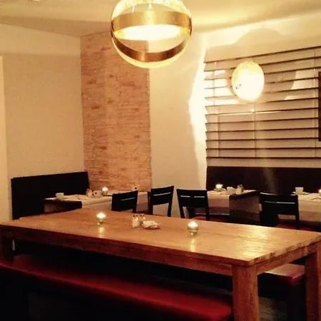 Kronprinz 3* טרויסדורף