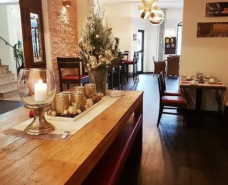 מלון Kronprinz 3*