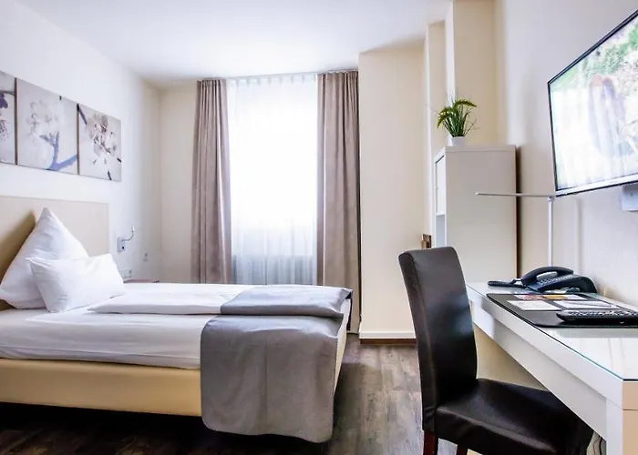 酒店 Kronprinz 特罗斯多夫