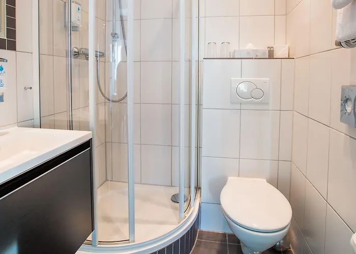 Kronprinz 酒店 特罗斯多夫