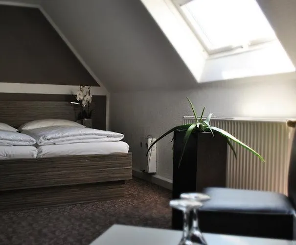 Kronprinz 3* 特罗斯多夫