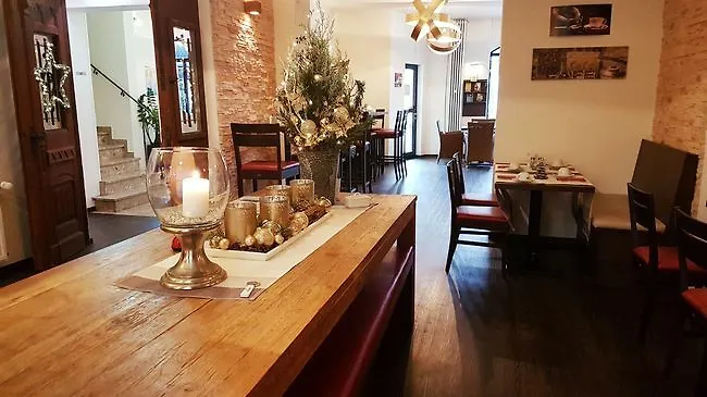 מלון Kronprinz 3*